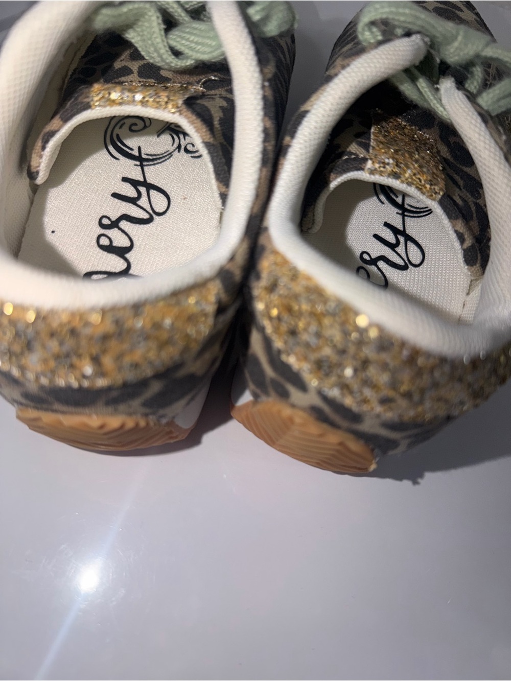 Very G Leopard Glitter Star Sneakers Women’s Size 6 - Picture 8 of 8